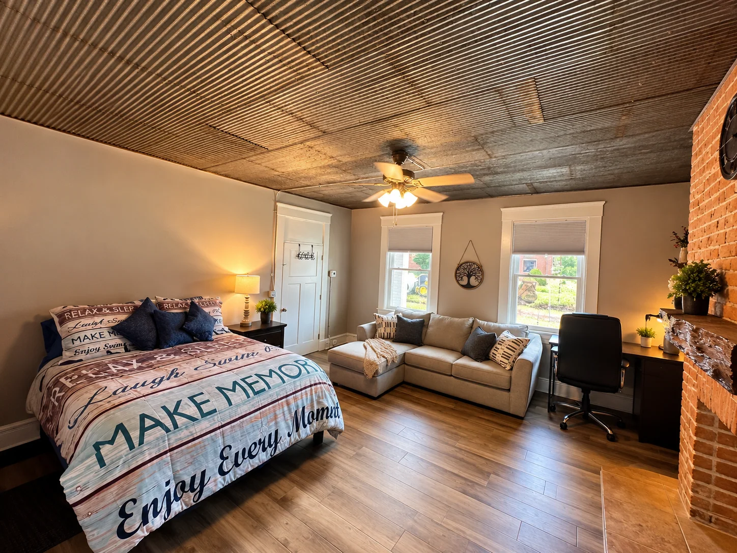 Another artistic perspective on the tin-ceiling retreat